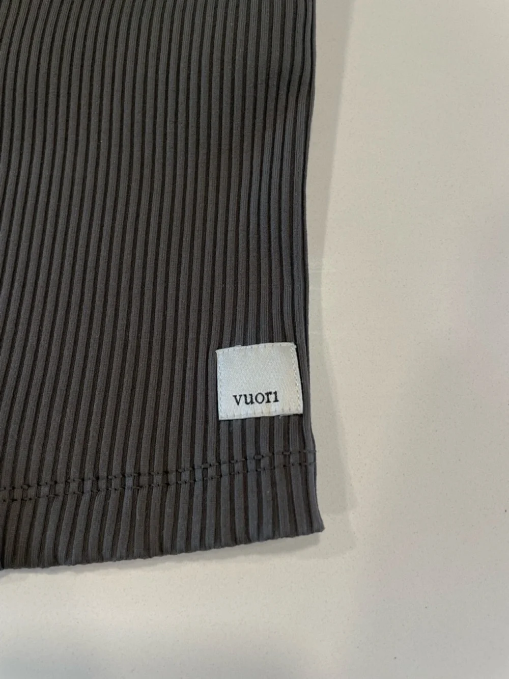 Vuori Ribbed Crop Tank Top - Oregano - Picture 5 of 9